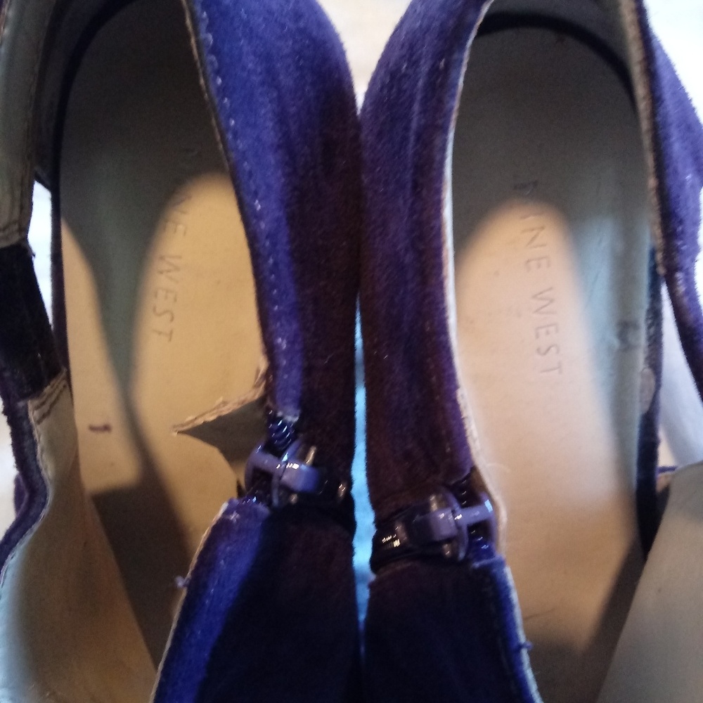 Nine West heels w/peep toe
